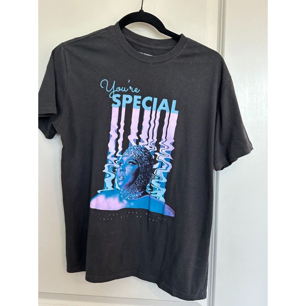 Lizzo Charcoal You're Special Tour Tshirt Women's Sz Medium